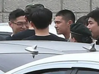 東方神起ユンホが入隊　ファンが見送りに殺到