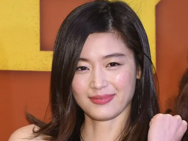 韓国女優チョン・ジヒョン（33）側が妊娠を伝えた。