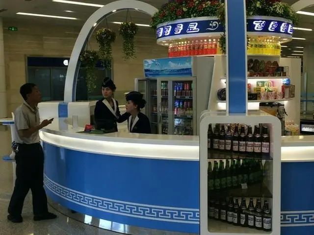 北朝鮮が意欲的に建設し、最近竣工式を行なった平壌国際空港第2ターミナルが本格的に稼働している写真が22日、公開された。（提供:news1）