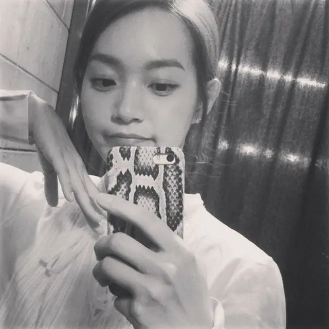 韓国俳優キム・ウビン（26）との熱愛を認めたシン・ミナ（31）が自身のSNSに掲載した写真に注目が集まっている。（提供:news1）