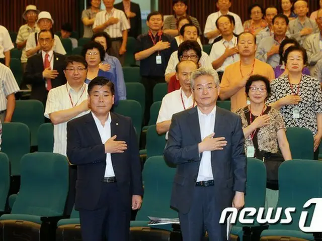 韓国で光復（日本統治からの解放）70周年を前に、日本統治時代の企業などに強制動員されて亡くなった被害者遺族の生計を支援する法案を整えなければならないという趣旨の公聴会が開かれた。（提供:news1）
