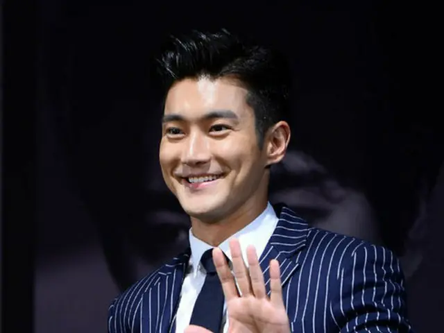 韓国アイドルグループ「SUPER JUNIOR」のチェ・シウォン（28）側が軍入隊について「まだ確定はしていない」という公式立場を明かした。