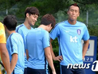 ”東アジア杯優勝”目指す韓国サッカー代表、キム・シンウクに「特別授業」