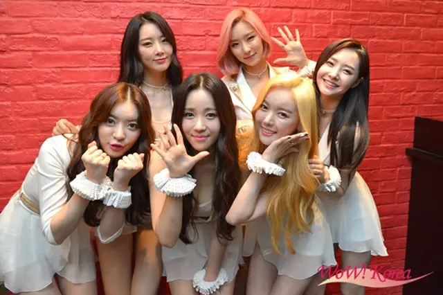 「Dal★Shabet」後列左からスビン、カウン、ウヒ、前列左からアヨン、ジユル、セリ