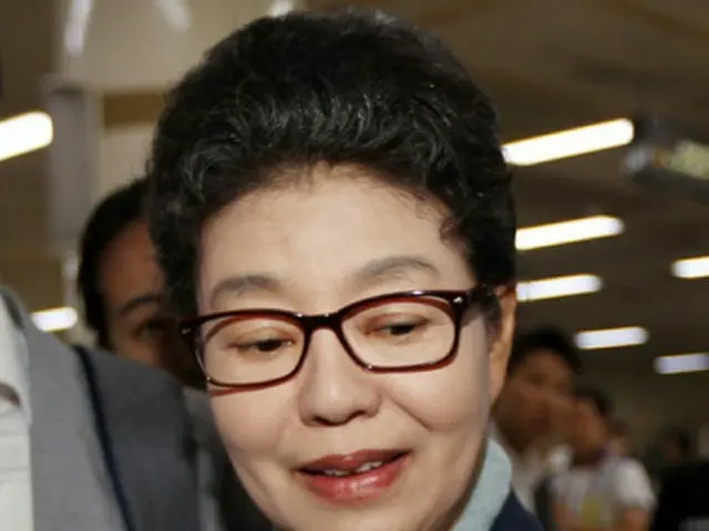 韓国の朴大統領の実妹である朴槿令氏が慰安婦問題に対して「私たちが慰安婦の方々をちゃんと面倒を見ることができず、頻繁に日本を非難するニュースだけが出ていることに対して申し訳なく思っている」と述べた。