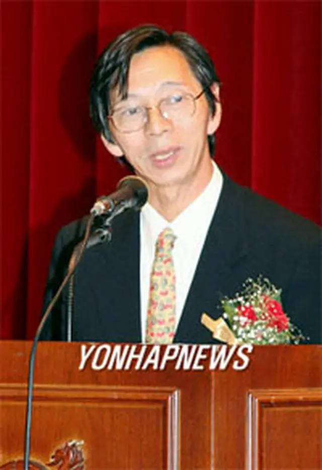 講演する武藤正敏公使＝20日、蔚山（聯合）