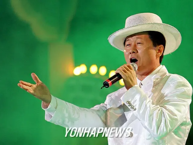演歌界で人気を誇るテジナ＝2004年（聯合）