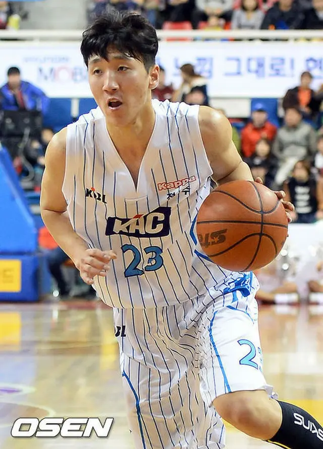 飲酒運転で物議をかもした元韓国バスケットボール代表のキム・ミング（24、KCC）選手が謝罪の意を明かした。（提供:OSEN）