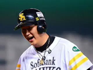 ソフトB・李大浩、28号先制2ランHR放つ