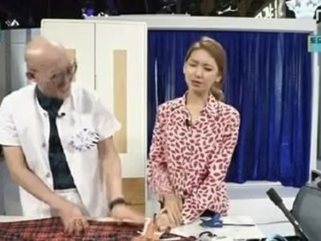 韓国モデルのキム・ジンギョンが、ガールズグループ「2NE1」のメンバーCLとファンへ謝罪し、その理由が関心を集めている。（提供:news1）
