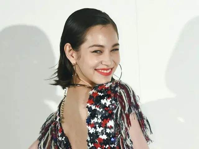 韓国の人気グループ「BIGBANG」のG-DRAGON（27）と日本のモデル兼女優・水原希子（24）の破局報道がされた中、水原希子の別れを示唆した文が話題となっている。（提供:news1）