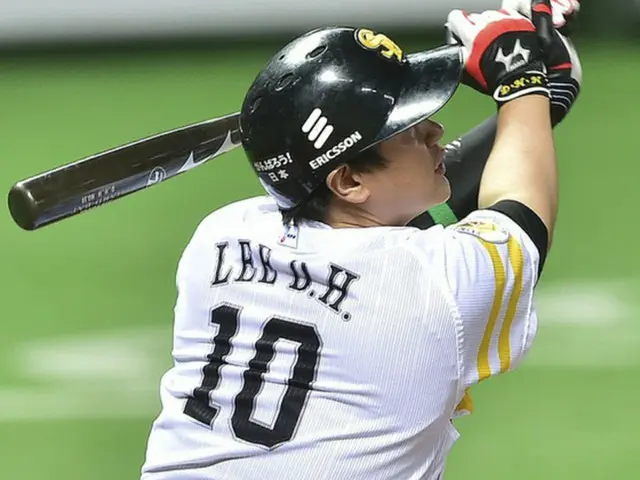 ソフトバンクのイ・デホ（李大浩）が2試合連続の無安打で不振だ。