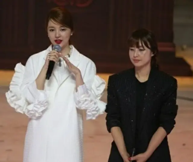 女優ユン・ウネが出演した中国のデザインサバイバル番組「女神のファッション」とは、6人のスターとデザイナーがチームを組んで毎回ミッションを行いながら競争するファッションリアリティ番組だ。（提供:OSEN）