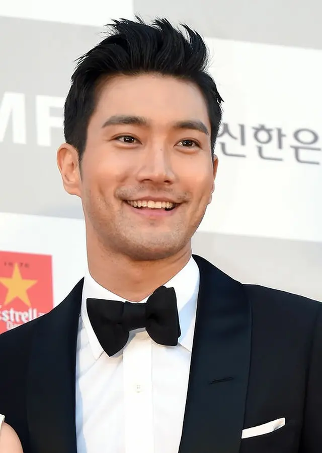 人気グループ「SUPER JUNIOR」メンバーのチェ・シウォンが、同性婚の法制化を反対する内容ツイートをリツイートしたことについて「軽率な行動だった」として謝罪した。（提供:OSEN）