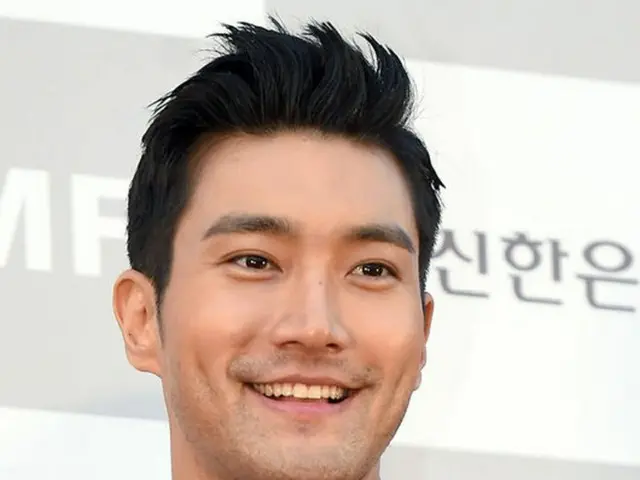 人気グループ「SUPER JUNIOR」メンバーのチェ・シウォンが、同性婚の法制化を反対する内容ツイートをリツイートしたことについて「軽率な行動だった」として謝罪した。（提供:OSEN）