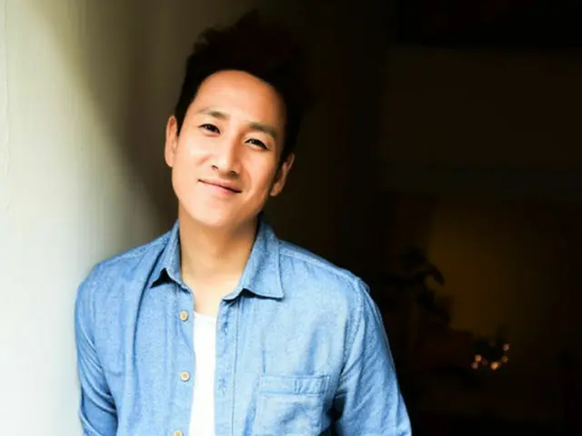 韓国俳優イ・ソンギュンが、映画「大切な女性（仮）」に出演し、女優キム・ヘスと共演する。