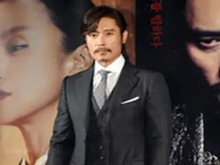 俳優イ・ビョンホン、来月8日「内部者たち」制作報告会への出席に関心高まる