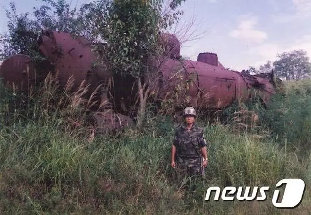 約15年前、地雷爆発により両脚を失ったイ・ジョンミョン陸軍大佐の37年間の軍生活が先輩・後輩の尊敬の眼差しの中で、終止符を打った。