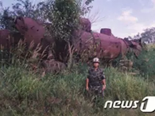 約15年前に地雷爆発で両脚失った陸軍大佐、37年間の軍生活に終止符…“真の軍人”表彰＝韓国