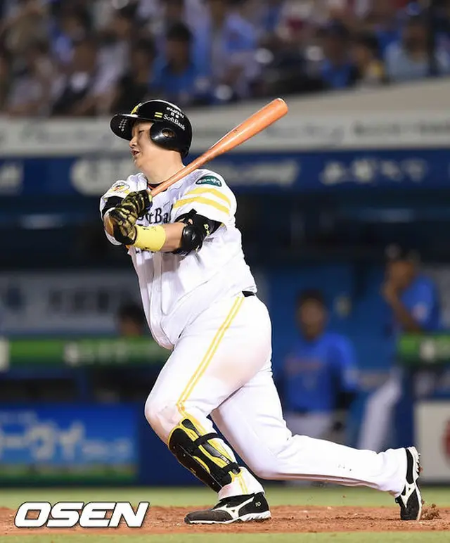 ソフトバンクのイ・デホ（李大浩）が31号ホームランを放ち、日本プロ野球入り後、初めての100打点達成まであと2点へと迫った。（提供:OSEN）