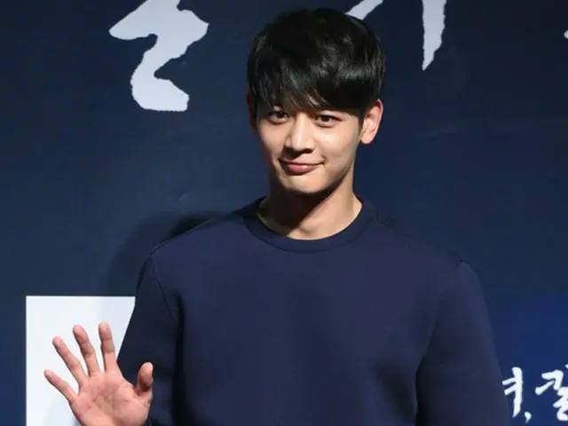 韓国アイドルグループ「SHINee」のミンホが、キスシーンを予告した。