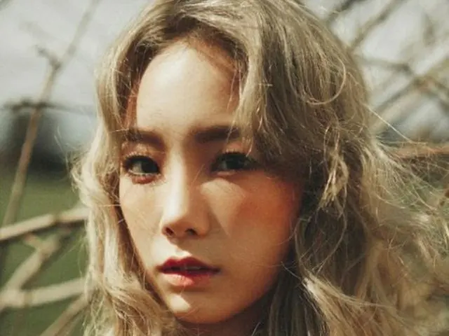 韓国ガールズグループ「少女時代」メンバー、テヨンがソロとして最初のステージをおこなったことについて「思ったよりとても緊張した」と感想を述べた。(提供:OSEN)