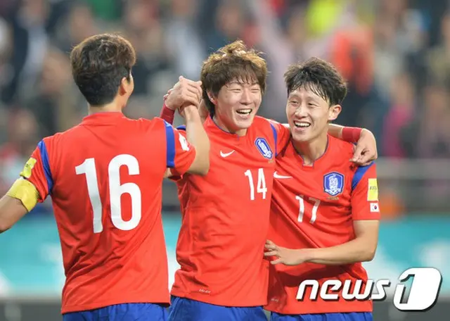 韓国サッカー代表チームが最近、11試合連続無敗（8勝3分）と好調を見せている。