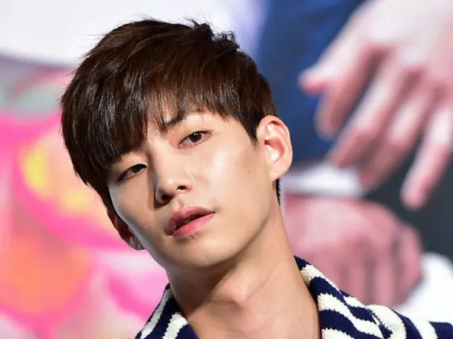 韓国俳優ソン・ジェリムが“バラードの皇帝”シン・スンフンの新曲ミュージックビデオ（MV)の主人公として出演する。（提供:OSEN）