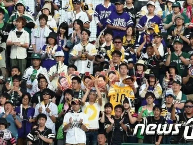 韓国と日本のプロ野球が選手の違法賭博問題に揺れている。