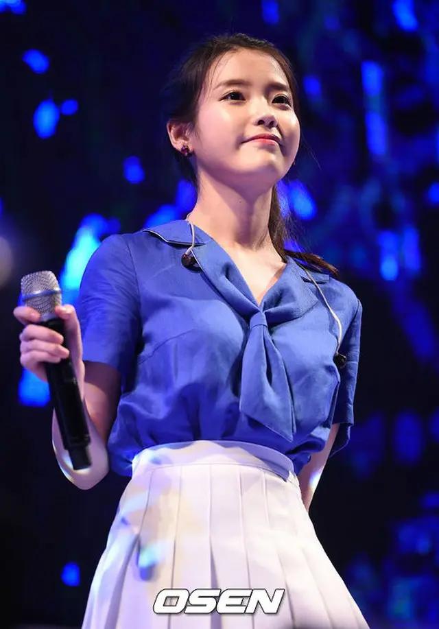 歌手IUが新曲「Red Queen」の制作秘話を明かした。（提供:OSEN）