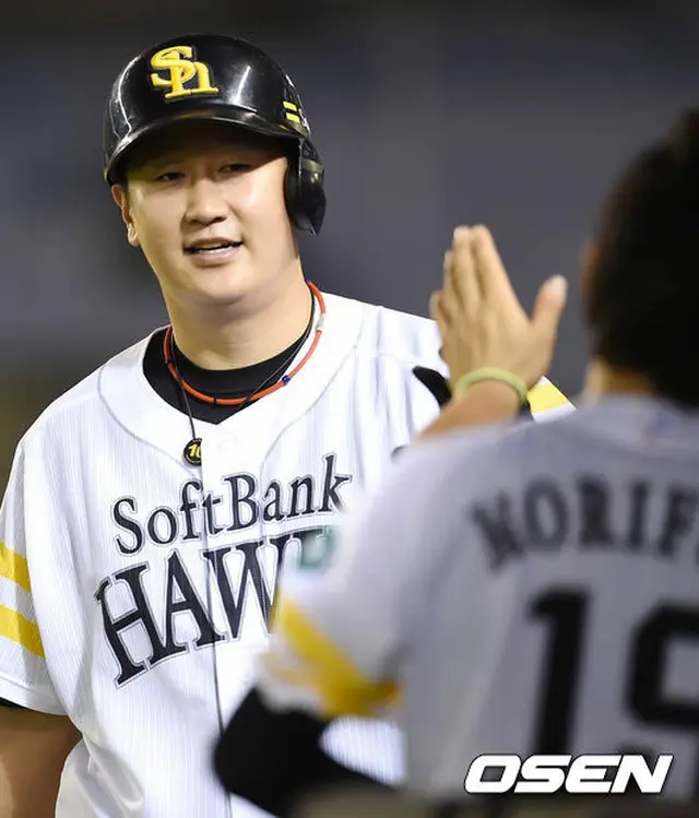 米国のスポーツ専門メディア・ESPNのコラムニスト、ジェリー・クラシックがソフトバンクのイ・デホ（李大浩）のメジャーリーグ進出の可能性を言及した。