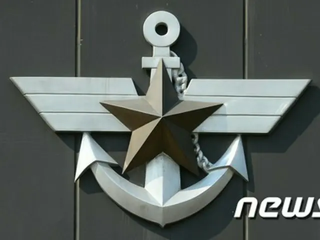 韓国軍当局が国定教科書の執筆に参加することと関連し、肯定的な立場を明かした。