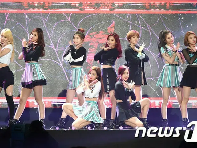 日本人メンバー3人が所属する韓国新人ガールズグループ「TWICE」が既存の放送で見ることができなかったサプライズステージをお披露目することがわかった。（提供:news1）