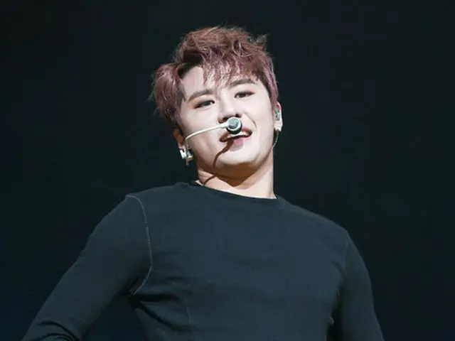 ジュンス（JYJ）が「公演をする度に雨が降る…名前をピ（RAIN）に変えなければいけないかな」と冗談を言って笑いを誘った。（提供:OSEN）