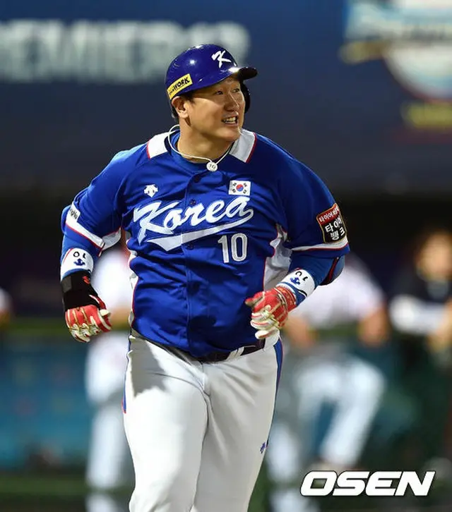 14日に行われた「2015WBSCプレミア12」B組予選のメキシコ戦で、イ・デホ（李大浩）は4番・指名打者で先発出場し、4打数無安打だった。「プレミア12」が開幕してから初めて無安打に終わった。（提供:OSEN）
