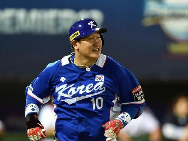 14日に行われた「2015WBSCプレミア12」B組予選のメキシコ戦で、イ・デホ（李大浩）は4番・指名打者で先発出場し、4打数無安打だった。「プレミア12」が開幕してから初めて無安打に終わった。（提供:OSEN）