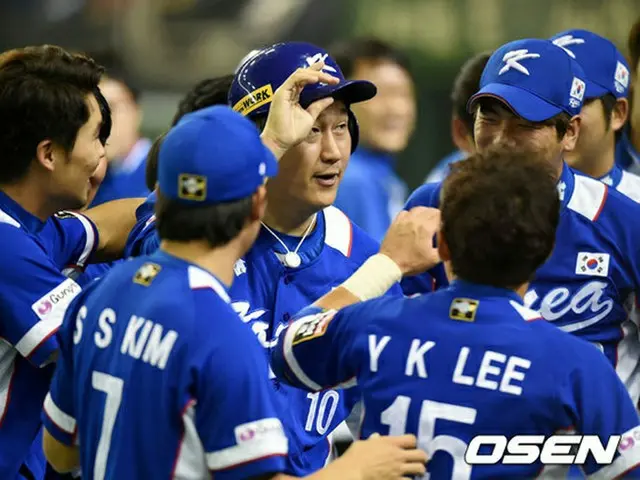韓国は、9回表にイ・デホ（李大浩）のタイムリーで劇的な逆転を成功させ、そのまま決勝進出を果たした。（提供:OSEN）