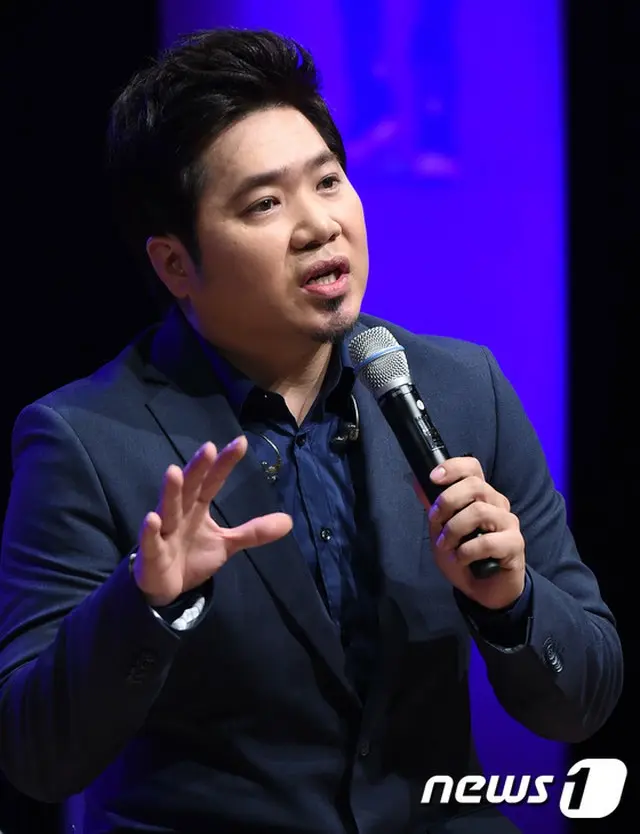 韓国男性歌手キム・ジョハン（42）に盗作疑惑が持ち上がった。