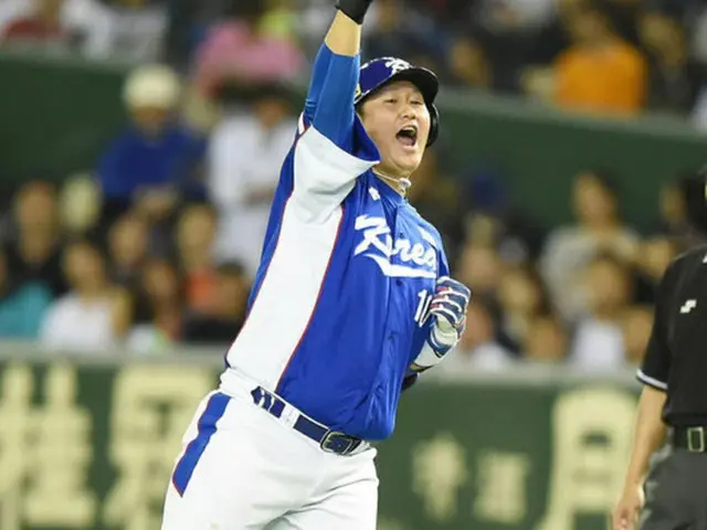 韓国代表の内野手イ・デホ（李大浩）が優勝の喜びをあらわにした。（提供:OSEN）