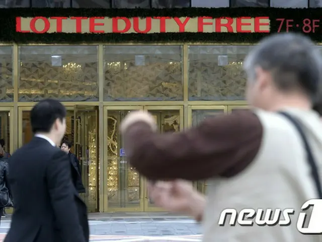 ロッテグループの経営権を取り巻き、2人の息子と論争中の重光武雄（韓国名:辛格浩/シン・ギョクホ、92）ロッテグループの創業者。彼の親類が警察調査を受けている。