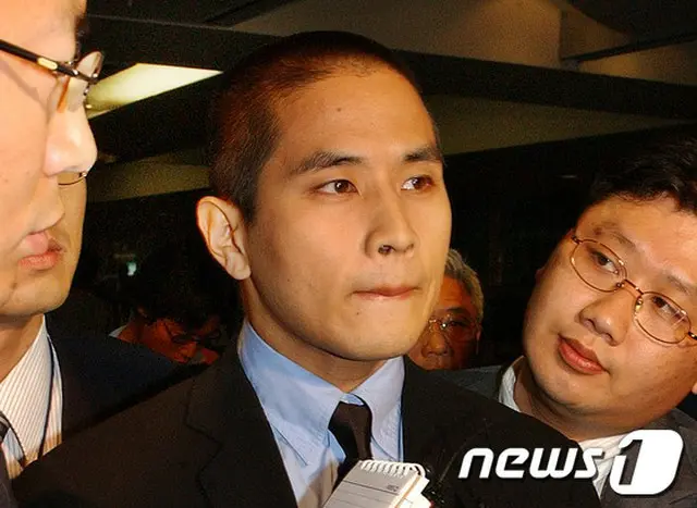 ”兵役逃れ”で物議を醸した歌手ユ・スンジュン（38）が、韓国入国ビザを求め、韓国政府を相手に起こした行政訴訟の初公判が来年1月29日に開かれる。