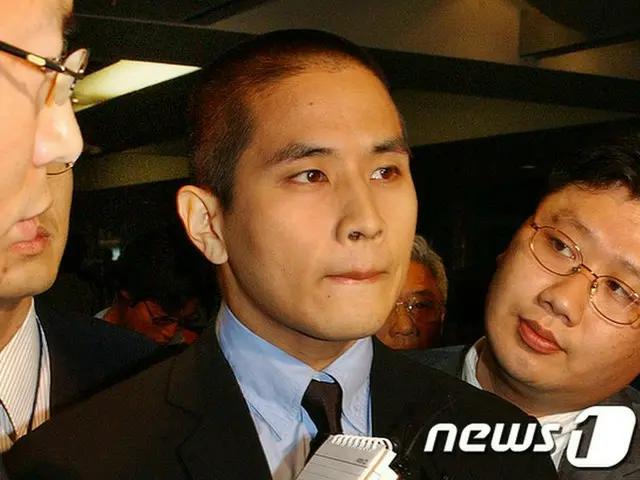 ”兵役逃れ”で物議を醸した歌手ユ・スンジュン（38）が、韓国入国ビザを求め、韓国政府を相手に起こした行政訴訟の初公判が来年1月29日に開かれる。