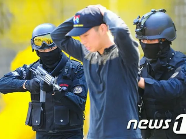 韓国内に「イスラム国」（IS）の支持者が10名いることが分かった。24日、国会情報委員会によると、過激派組織「イスラム国」（IS）の韓国内の支持者は10名であり、単純支持ではなく、具体的に同組織に加入する方