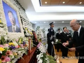 駐韓日本大使　金泳三元大統領死去で弔問