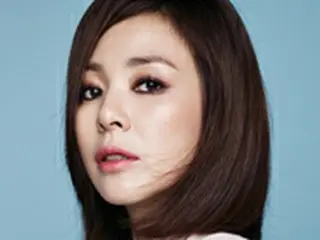娘サランちゃんに続き、ママSHIHOも韓国で大人気！ファッション誌で魅力を発散