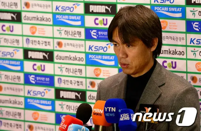 中国のプロサッカーチームのホン・ミョンボ（46）“獲得争い”が水面下で激しさを増していると、中国のスポーツメディアが27日（現地時間）報道した。