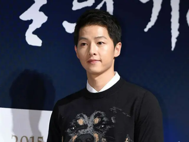 ドラマ撮影中に負傷した韓国俳優ソン・ジュンギがはやい復帰を目指し、治療に専念している。