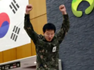 北朝鮮地雷爆発事件で脚切断の兵士が退院…ジャンプして回復の喜び表現＝韓国