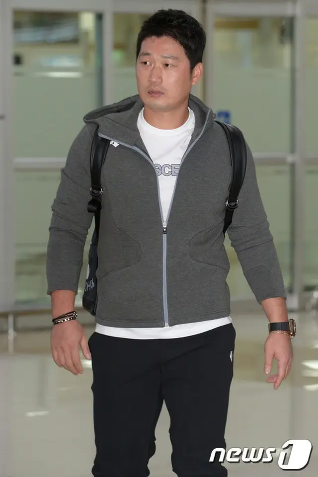 阪神タイガースが信じていたオ・スンファン（33）の海外遠征賭博容疑のニュースに接して態度を転換した。（提供:news1）