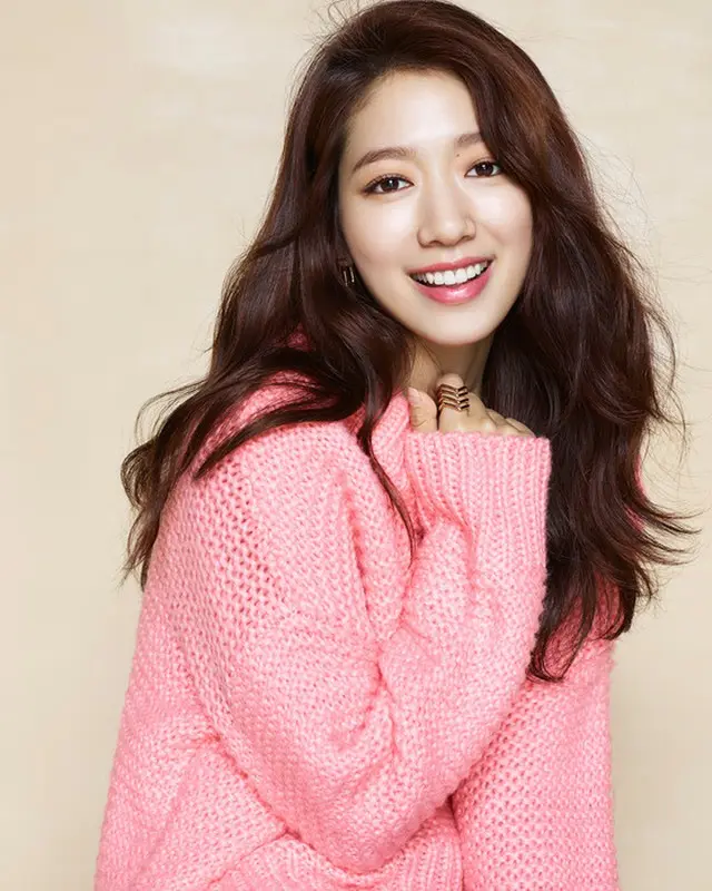 韓国女優パク・シネ（25）が、中国版Twitter「新浪微博（シナウェイボー」でフォロワー数1000万人を突破した。（提供:news1）